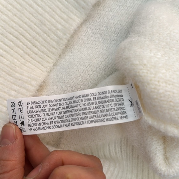 Cozy turtleneck sweater - Picture 12 of 12